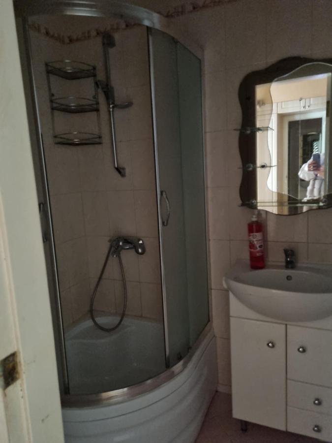 Apartmán 1Комнатная Квартира С Ноткой Прованса Kremenčuk Exteriér fotografie